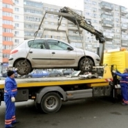 O hotarare a Guvernului Ciolos ii irita pe milioanele de soferi din Romania: se  ridica iar masinile, firmele de ridicari  se vor imbogati din nou peste noapte!