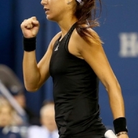 Sorana Cirstea a invins-o pe Carla Suarez Navarro si s-a calificat in turul al treilea de la Australian Open