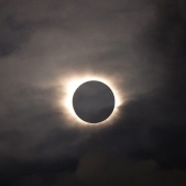 Eclipsa totala de soare, vizibila si in Islanda, Scotia, Irlanda, Regatul Unit, Norvegia, Tarile de Jos, Belgia, Franta, Spania si Portugalia