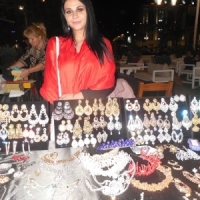 Tania Francu de la Haifa Fashion: Esarfe din casmir si matase, la targul 1001 de Nopti!