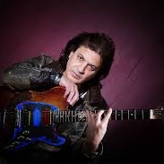 Chitaristul Eugen Mihaescu lanseaza albumul Guitaromania Part Two la Clubul Taranului Roman