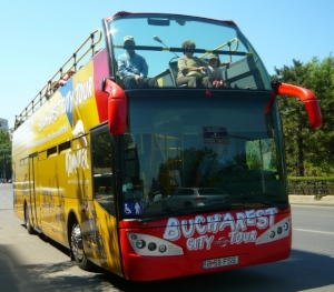 Turistii pot calatori cu autobuzul Bucharest City Tour in perioada 1 Iunie - 15 Octombrie 2018