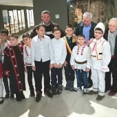Copiii de la Liceul Danubius din Calarasi au oferit un spectacol emotionant legat de 160 de ani de la statul national unitar