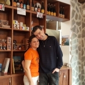 Olavy-Teodor Pecou, un fost corporatist care a deschis la Bucuresti o creperie, Nominoe, cu specific din Bretania