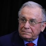 Amos News: Ion Iliescu, internat la spital din cauza unor probleme la inima