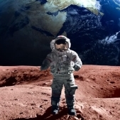 NASA: Prima femeie va pasi pe Luna in anul 2024!