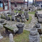 Muzeul Pietrei din Sangeru, un muzeu unic in Romania, nebunia si dragostea poetului Lucian Avramescu