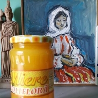 Apicultorul PAVEL TUDOREL participa la Targul de Produse Agroalimentare Romanesti din Calarasi cu miere si produse apicole
