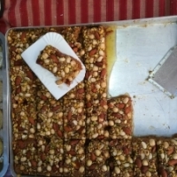Delicii traditionale, la targul din curtea MTR