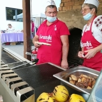 Frigaruile si fasolea cu ciolan, cele mai cautate preparate la targul Piata Taraneasca, la restaurantul Palmyra