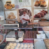 Cataif si baclava, la standul Delicii Traditionale, la targul Piata Taraneasca