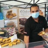 Cataif si suberek cu branza cele mai cautate la standul Delicii traditionale - Romania - Siria - Turcia