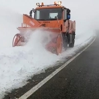 Drumarii au actionat pe intreaga retea de drumuri nationale si auostrazi cu 902 utilaje