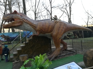 Liz Marinova: Peste 30 de specii de dinozauri la Dino Park Bucuresti!