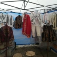 Irina Ciuncanu din Gorj: Brauri traditionale, camasi de barbat, toca,pardesie de lana stilizate