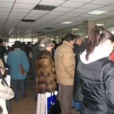 Craiovenii au facut coada la plata taxelor si impozitelor