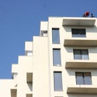 Criza imobiliara afecteaza piata constructiilor