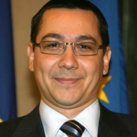 Ion Iliescu, primul care l-a felicitat telefonic pe Victor Ponta