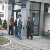 Traficanti de droguri cautati de mascati.