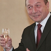 Dezvaluire Wikileaks: Basescu bea mai mult in cel de-al doilea mandat