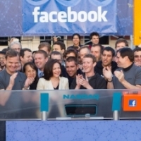 Actiunile Facebook s-au prabusit in prima zi de tranzactionare