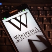 Articolele de pe Wikipedia vor fi disponibile gratuit prin SMS