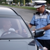 Politia Rutiera controleaza respectarea regimului legal de viteza
