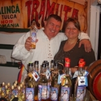 Palinca de Bihor Tramuta, la targul din Piata Amzei si la Indagra