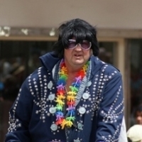 Dilimache in costum de Elvis