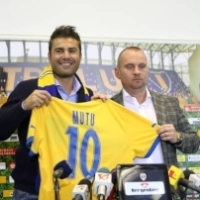 Marele fotbalist roman Adrian Mutu se intoarce ACASA, in Romania