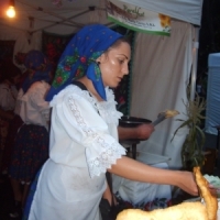 Placinte si sarmale de la Botiza, Maramures, la mare cautare la targul traditional din Parcul Cismigiu si la Rural Fest