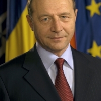 Adio, Basescu: 10 ani din viata romanilor