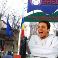 Mircea Badea in camasa de forta: Timesnewsroman.ro il plagiaza pe Viorel Ilisoi