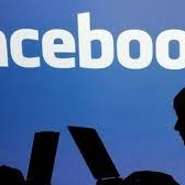 Majoritatea intra pe Facebook ca sa-i spioneze pe altii