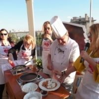 Dana Savuica si Chef Sandu Carpen au gatit pentru femeile inteligente!