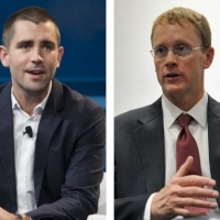 Chris Cox, director de produs, si Chris Daniels, director WhatsApp, parasesc compania Facebook