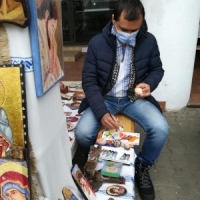 Negoita Teodore Adrian: Pictez pe oua facute din lemn, cu acrilice si tempera!