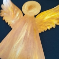 Eva Catalin si Razvan Moraru de la RedOwl lucreaza pe lemn cu acrilic sau tempera