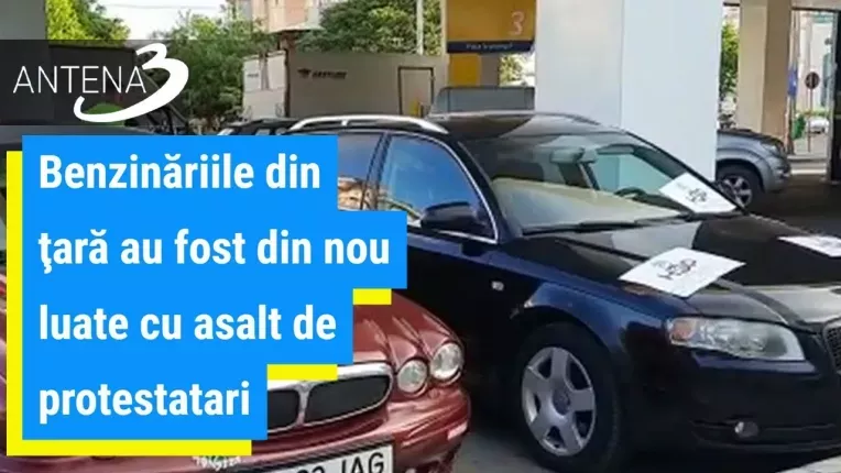 Benzinariile din tara au fost din nou luate cu asalt de protestatari