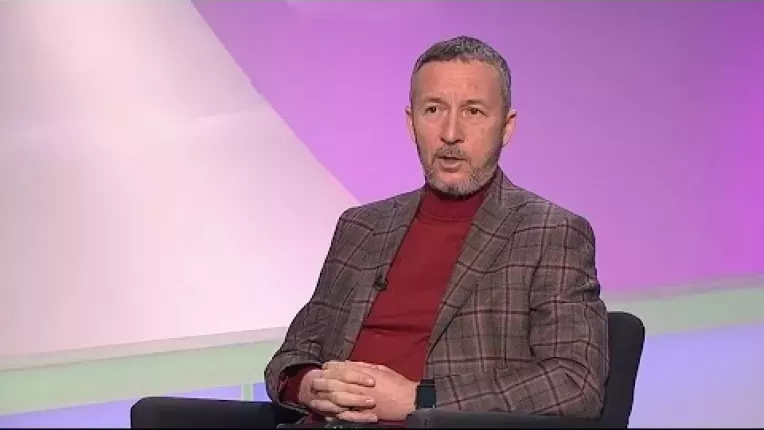 Meme: "Octavian Popescu e fotbalist ACUM. Va asigur ca nu va pleca de la FCSB"