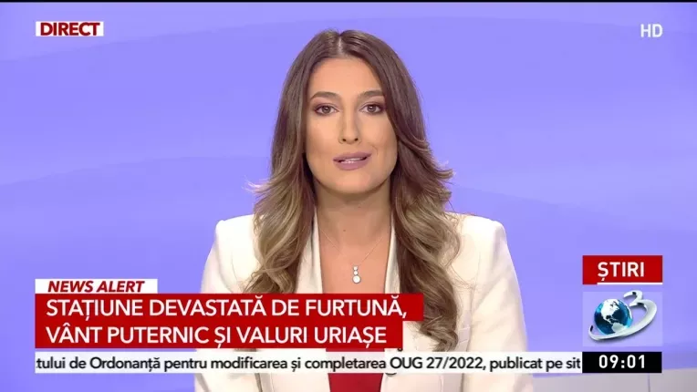 Statiune devastata de furtuna pe litoralul romanesc. Vant puternic si valuri uriase