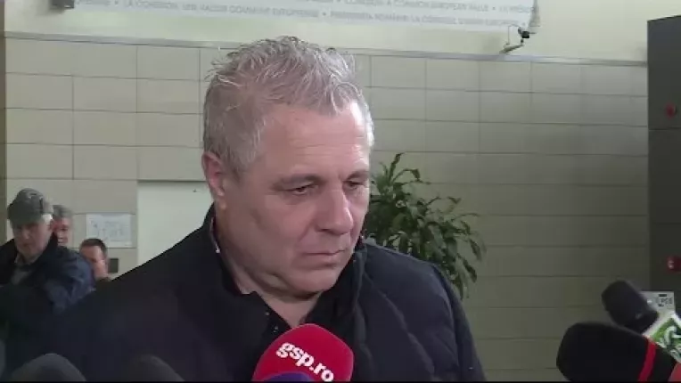 Sumudica: "Mutu e iritat? Sa-si dea cu alifie, ca-i trece"