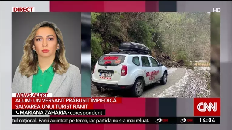 Turist ranit, ramas izolat pe munte! Salvamontistii nu pot ajunge la victima din cauza unui versant