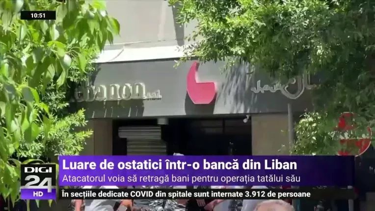 Un barbat a luat ostatici angajatii unei banci din Beirut pentru a-si recupera banii din cont